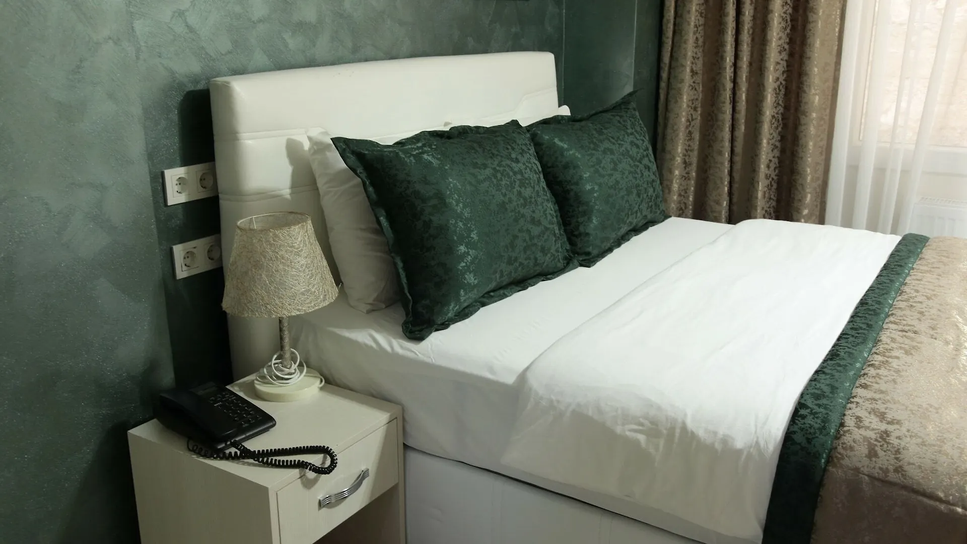 Atam Hotel Istanbul 3*,